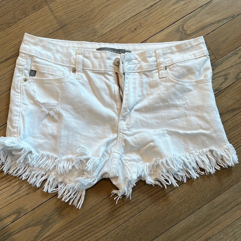 White jean shorts- frayed bottom